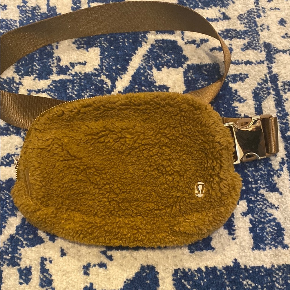 Lululemon Brown Sherpa Belt Bag